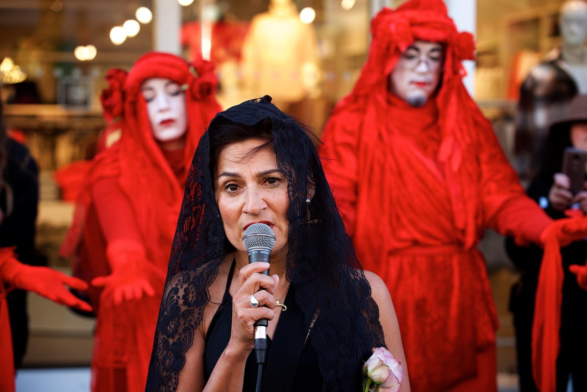 Extinction Rebellion Protests at Fondation Louis Vuitton — Anne of