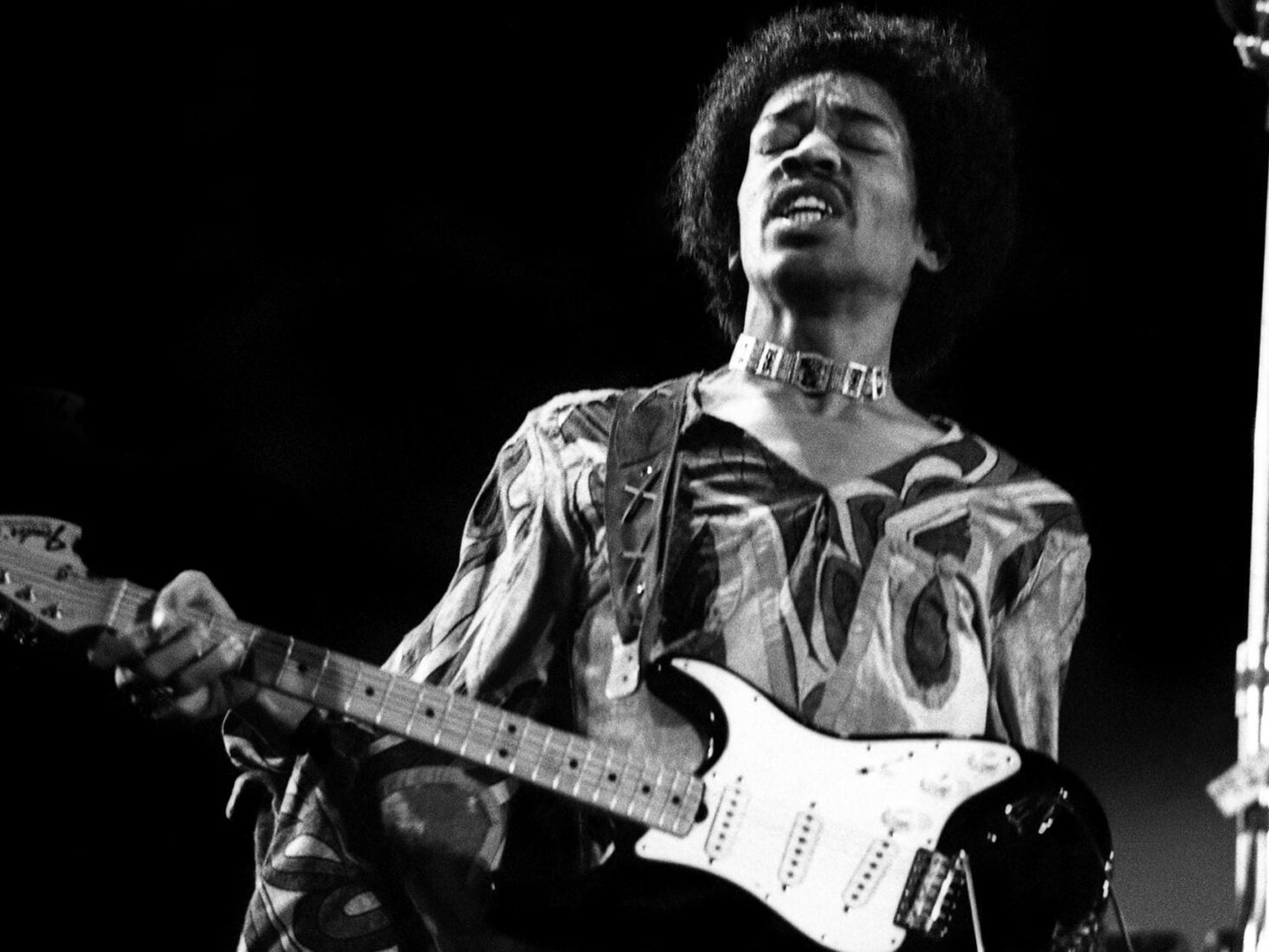 Jimi Hendrix Biography
