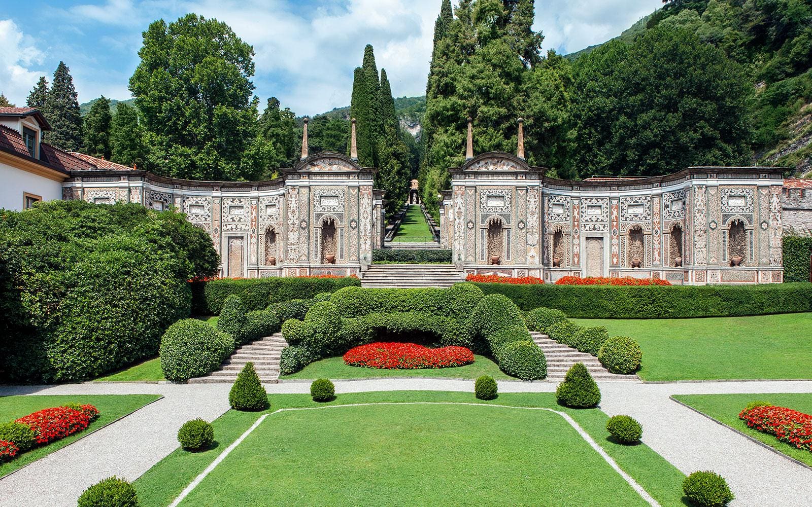 Villa D'Este Filmed by Drone Shows all its Beauty