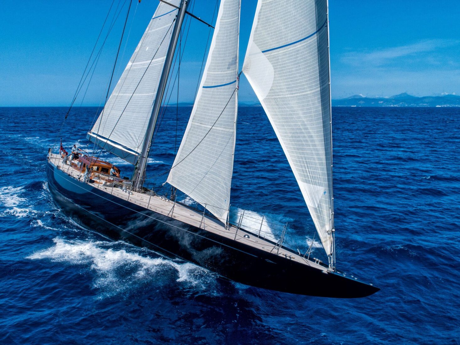 j class yacht sailing