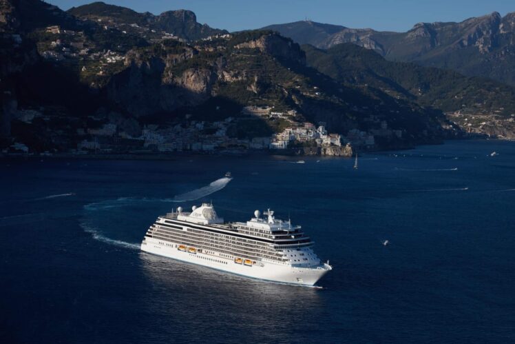 Regent Seven Seas cruise ship - Explorer