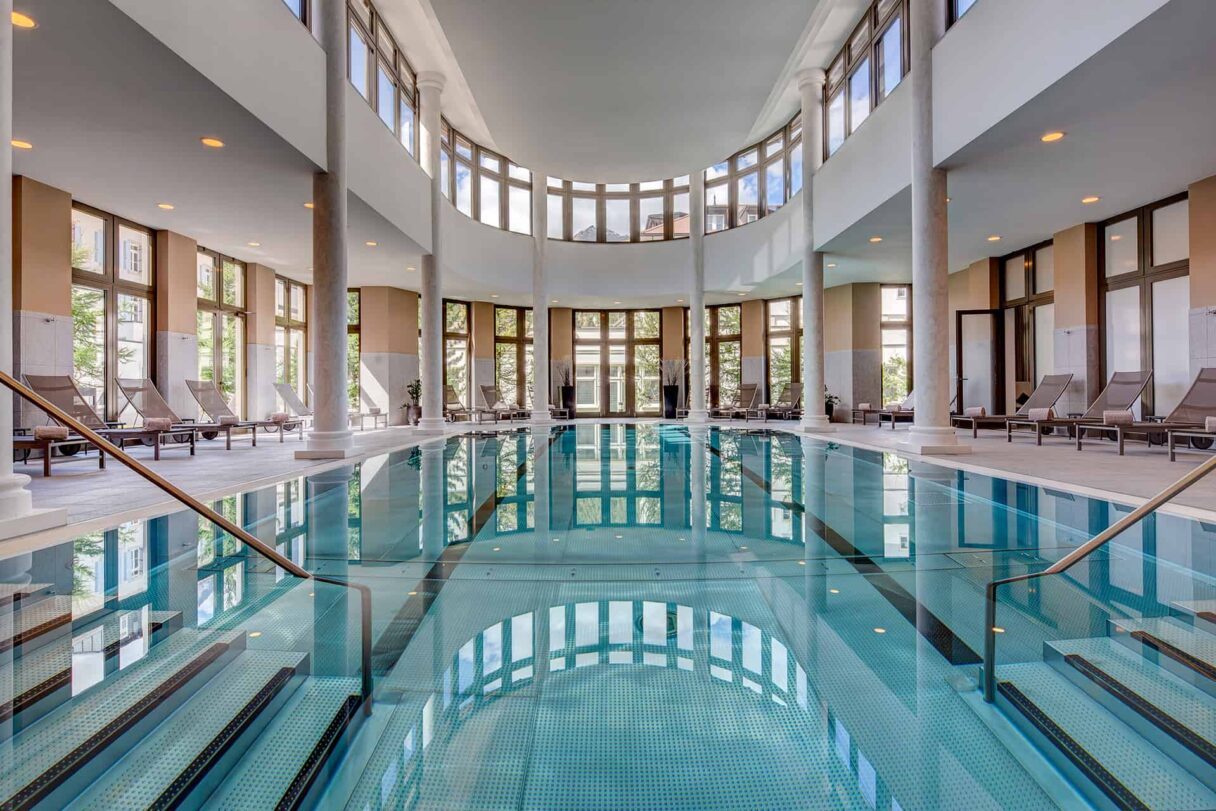 grand hotel des bains kempinski pool