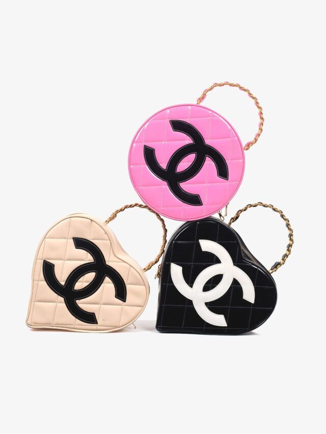 chanel round and heart-shaped CC bag