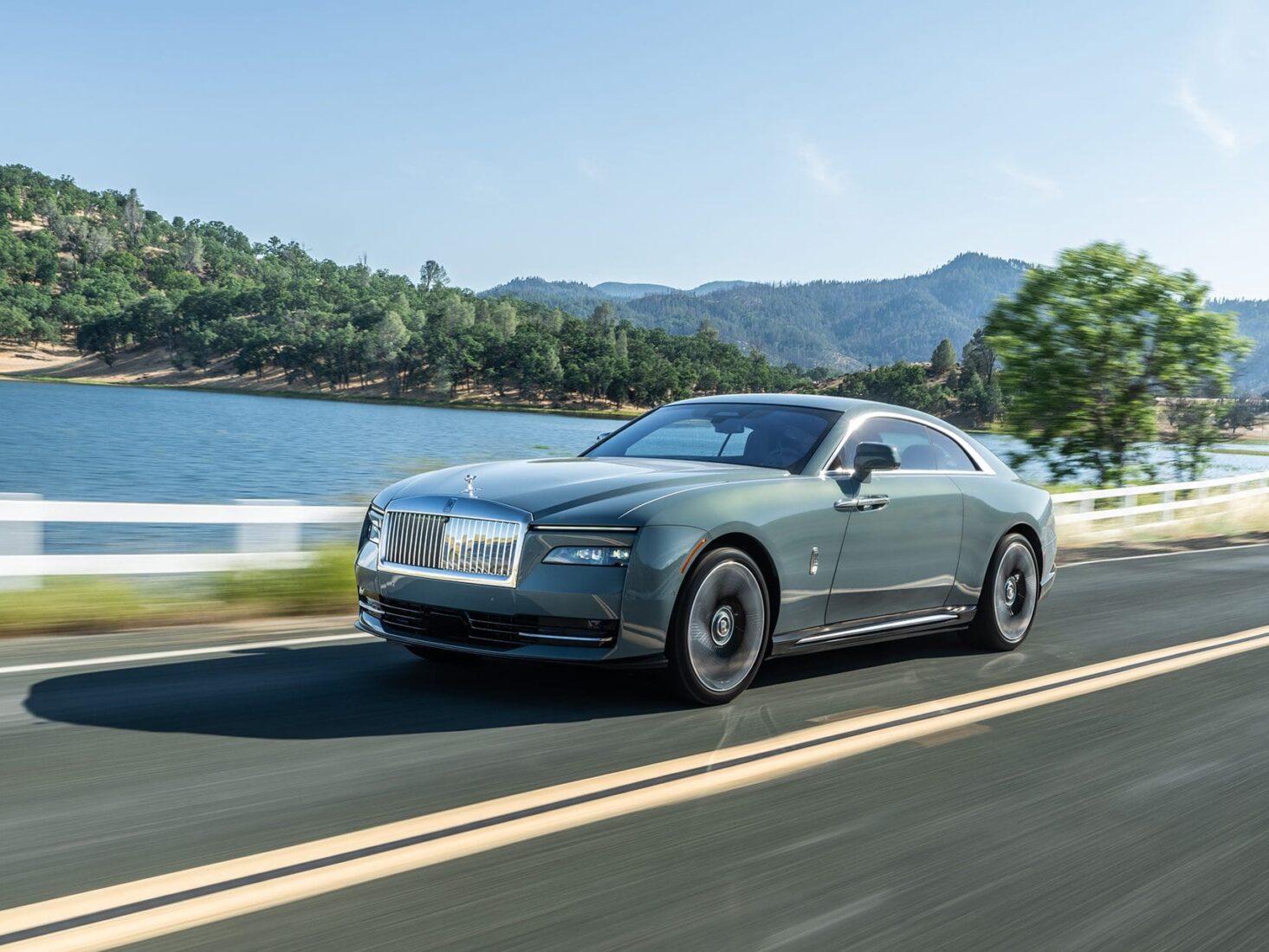 Rolls-Royce Spectre review
