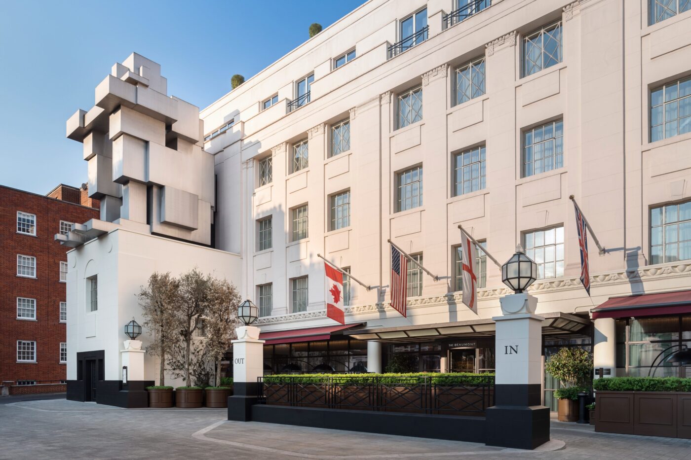 A First Look Inside Christian Louboutin's Glamorous New Hotel, Vermelho