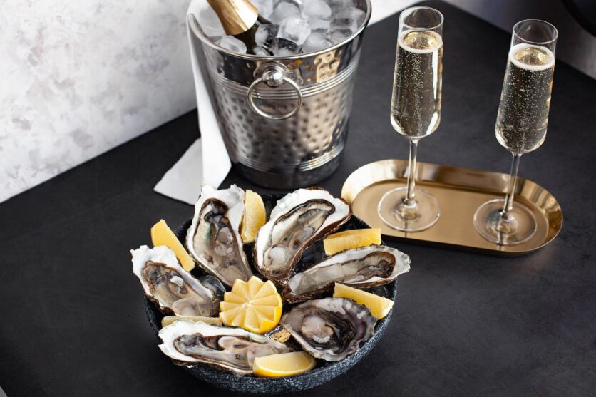 prosecco and oyster food pairing