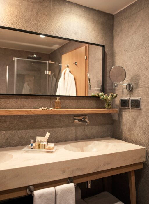 Hotel Excelsior Dubrovnik bathroom
