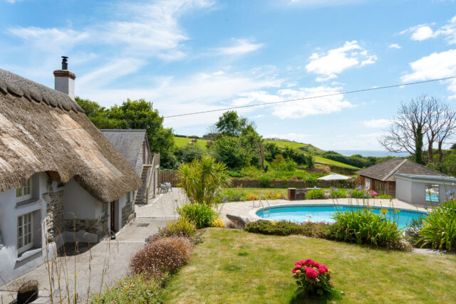 Laflouder Thatch, Mullion