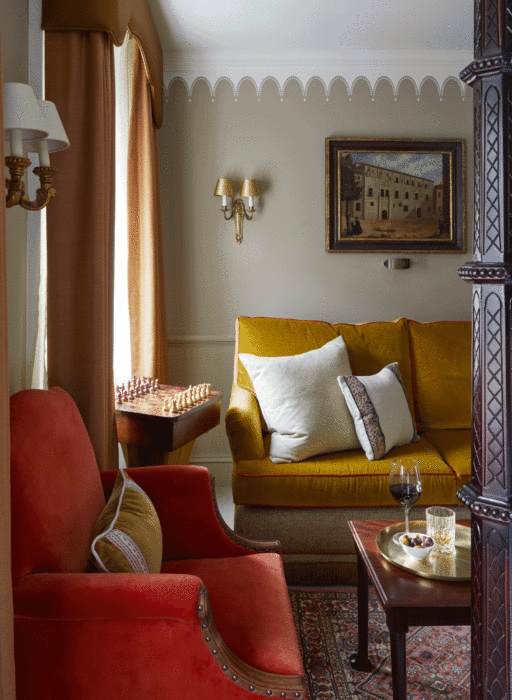 henry's townhouse communal area