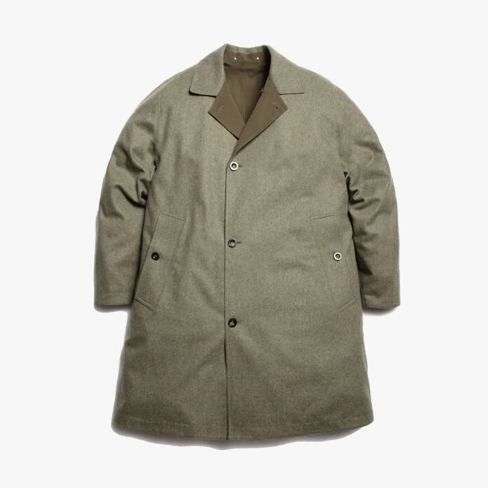 private white v.c. reversible mac