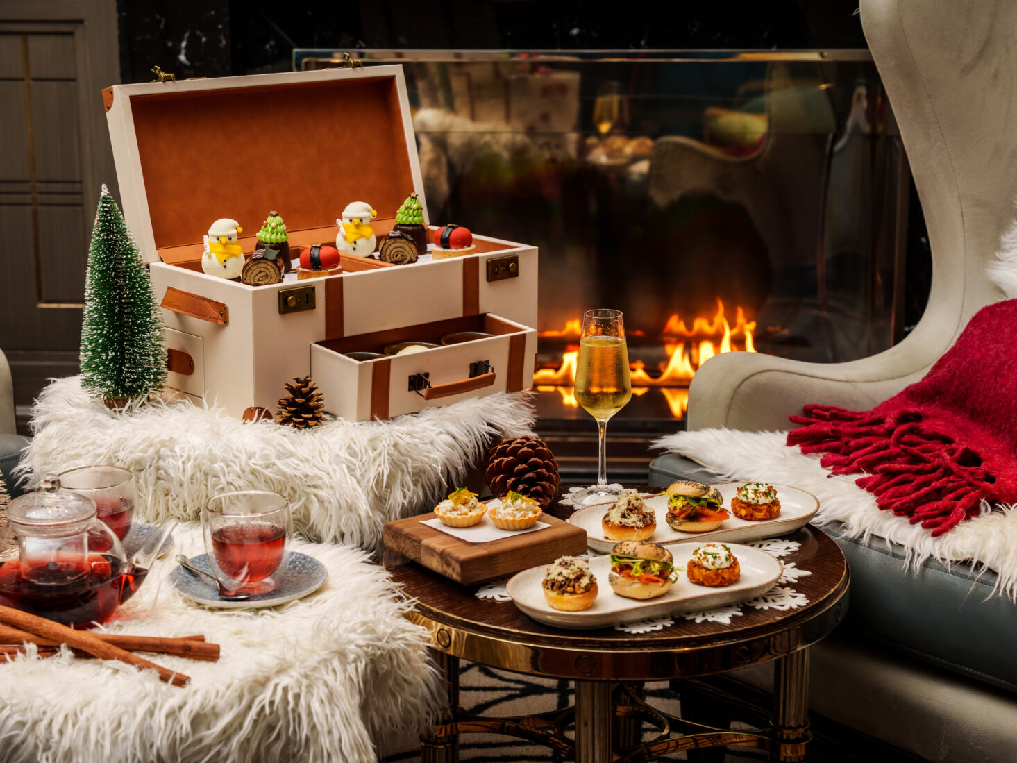 Hyatt Regency London festive afternoon tea