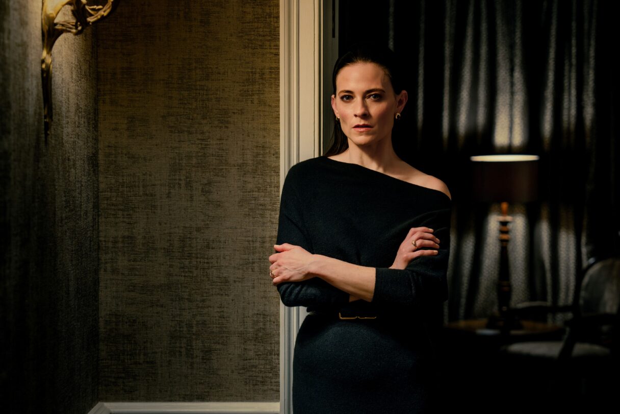 Lara Pulver