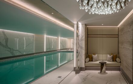 homes with pools london