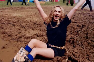 burbery festival cara delevingne