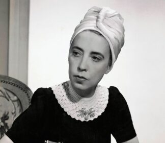 schiaparelli exhibiton v&a