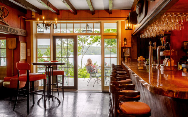 manoir hovey tap room