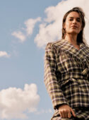 how to wear tartan