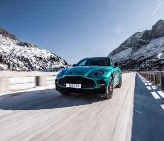 aston martin dbx s