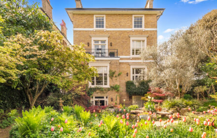 detached homes for sale london