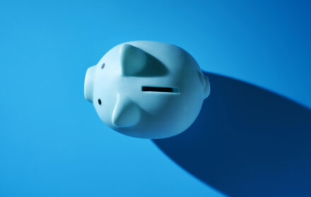 benefits to holding cash piggy bank