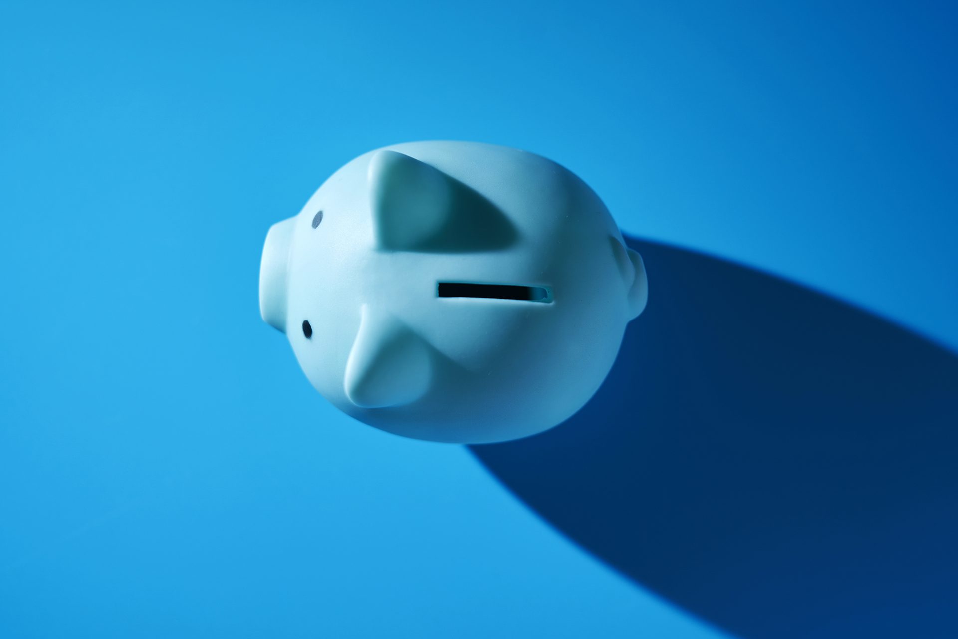 Should HNWIs hold more cash during market volatility?