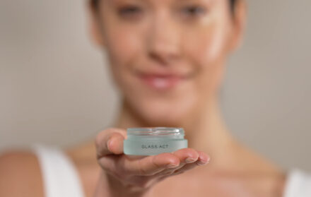TE,MPLESPA Glass Act