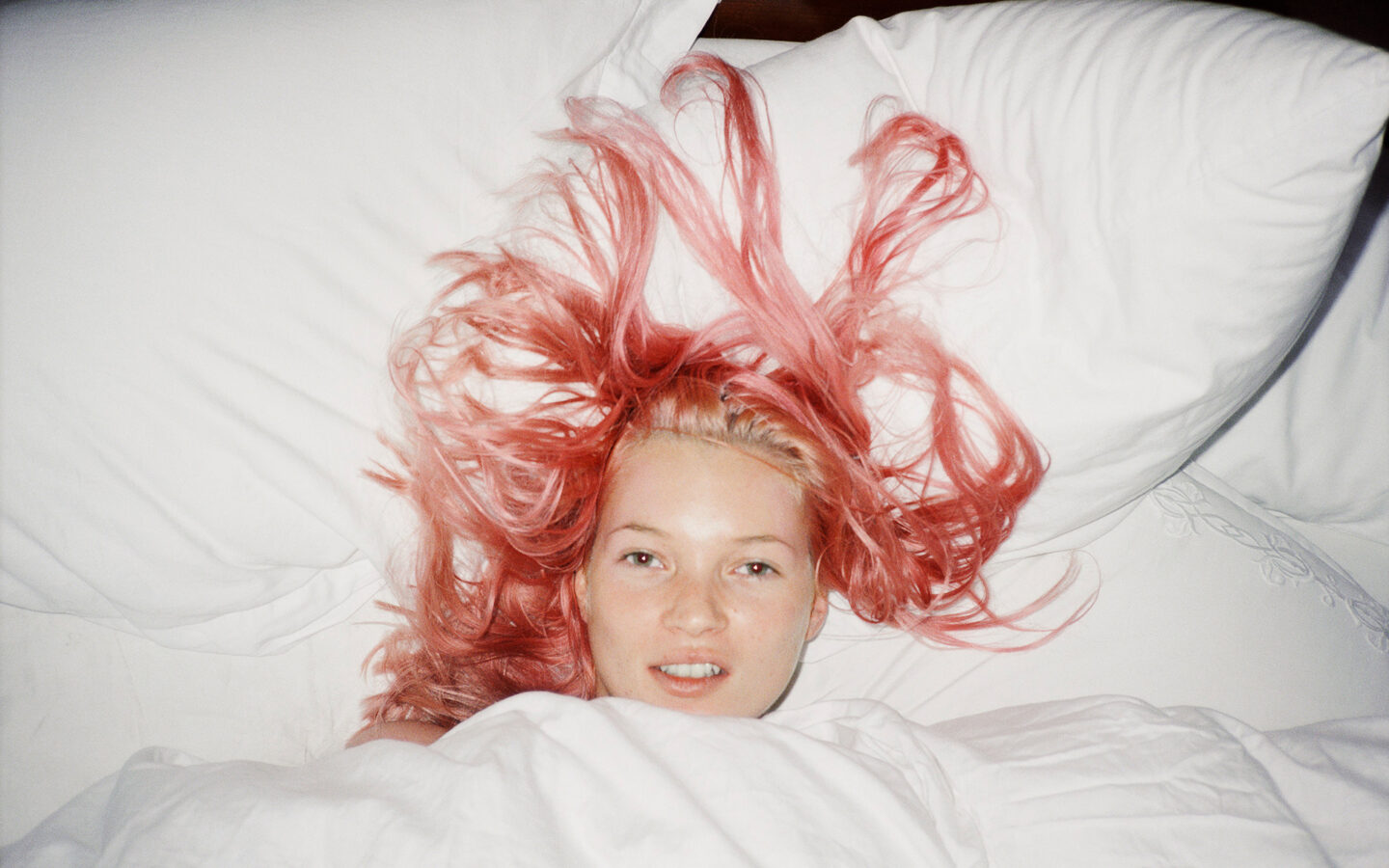 juergen teller kate moss pink hair